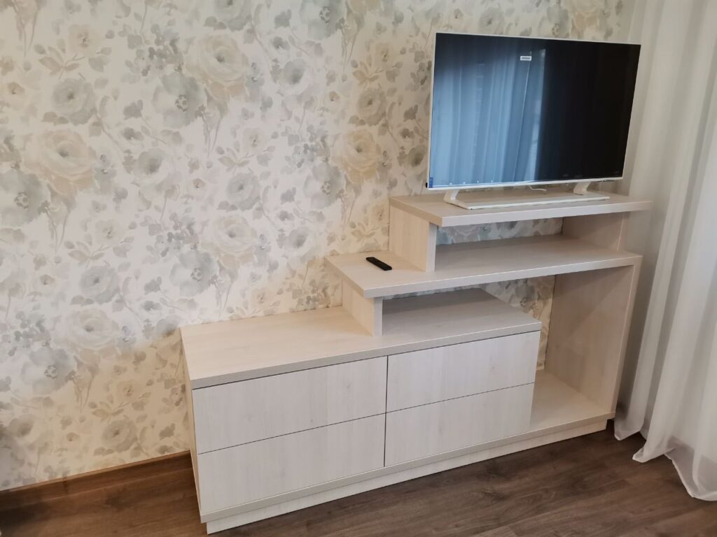 Комплект мебели в белом матовом цвете в спальню 3